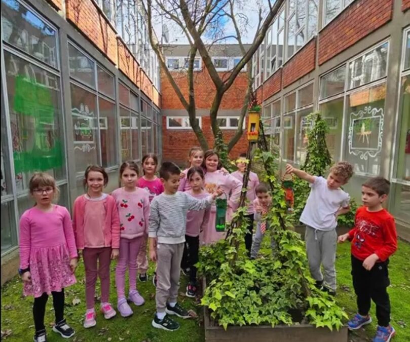 SIGN hranilice za ptice